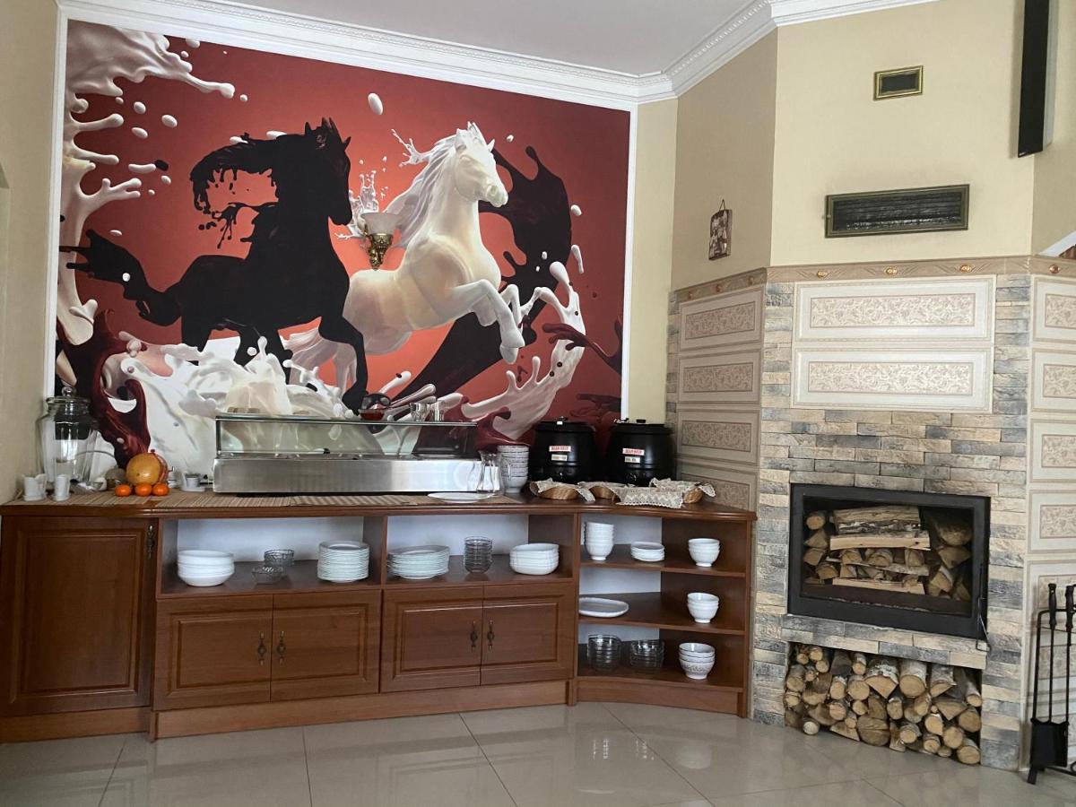 Hotel Three Korony Skhidnytsia Eksteriør billede