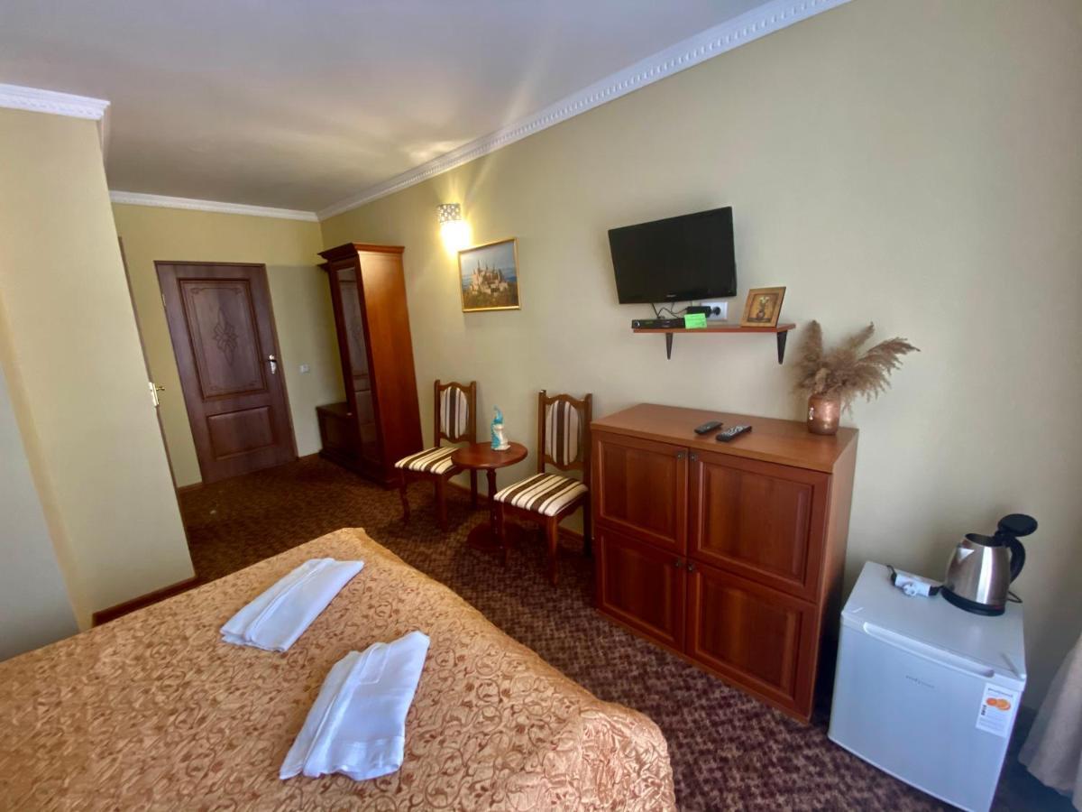 Hotel Three Korony Skhidnytsia Eksteriør billede
