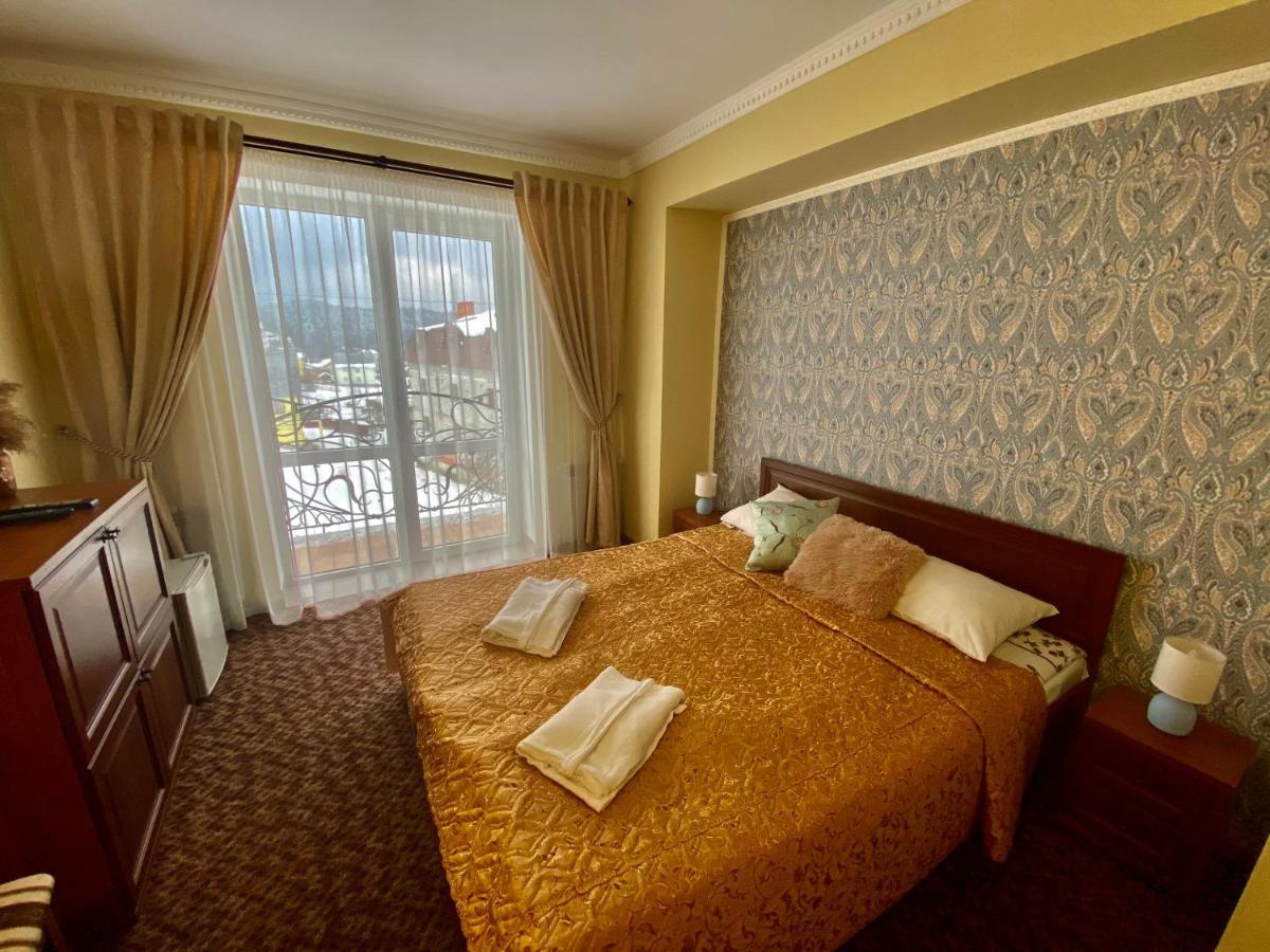 Hotel Three Korony Skhidnytsia Eksteriør billede