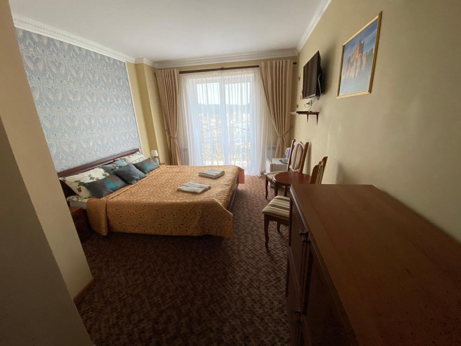 Hotel Three Korony Skhidnytsia Eksteriør billede