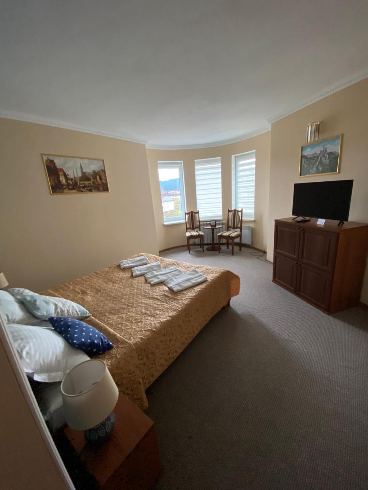 Hotel Three Korony Skhidnytsia Eksteriør billede