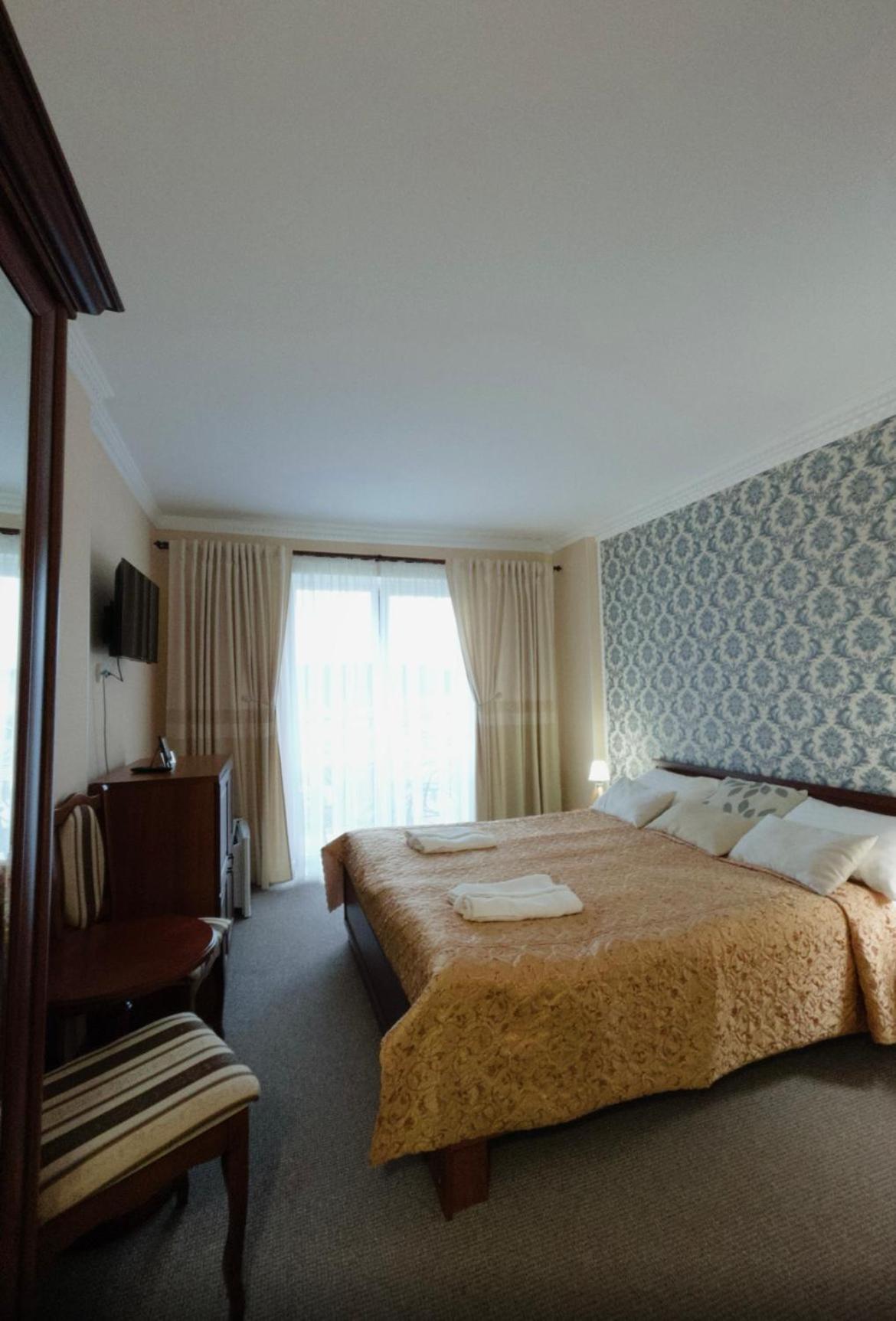 Hotel Three Korony Skhidnytsia Eksteriør billede