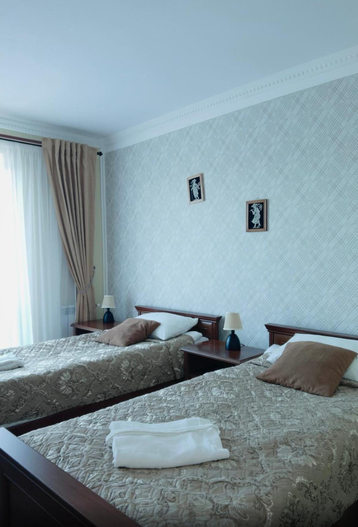 Hotel Three Korony Skhidnytsia Eksteriør billede
