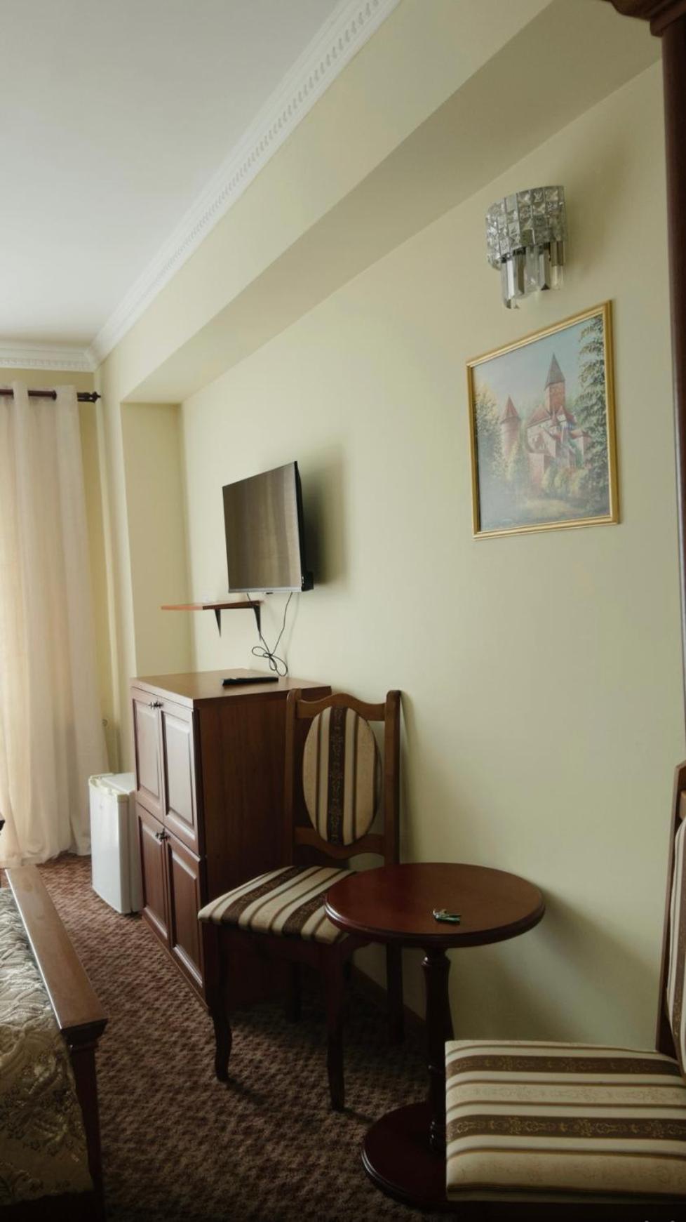 Hotel Three Korony Skhidnytsia Eksteriør billede